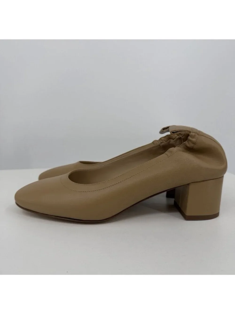 Everlane Italian Leather Day Heel Light Taupe 10.5 Women's Elastic Back Comfort